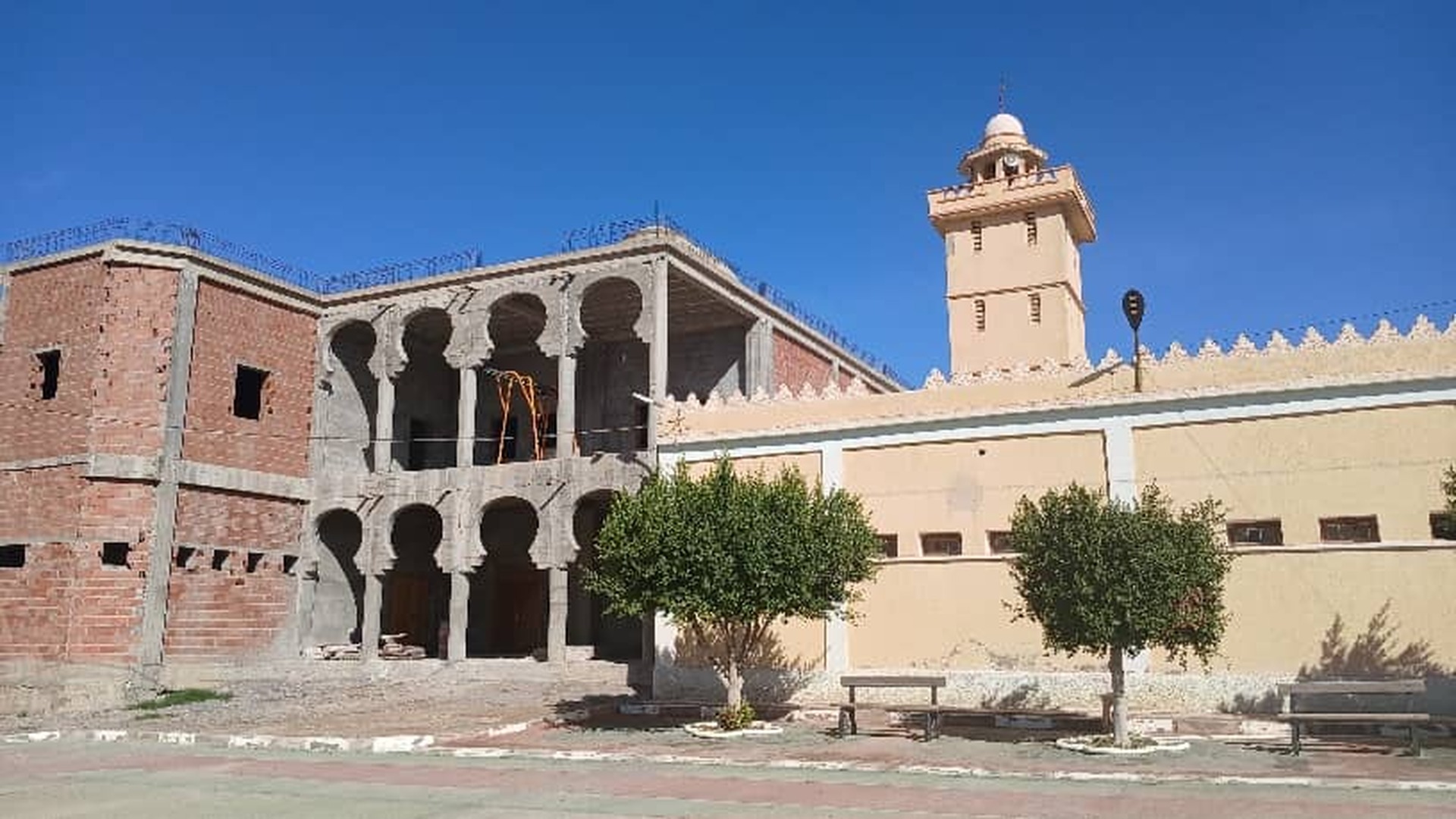 مسجد الهدى الحمروني